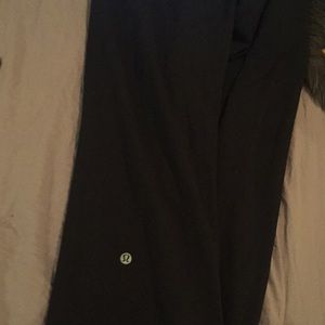 Lulu yoga pants